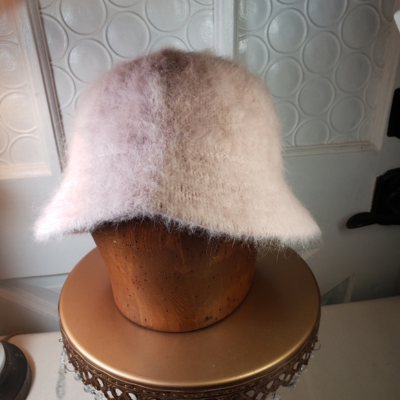 Hat, scarf and gloves set - pink - Picture 3 of 10